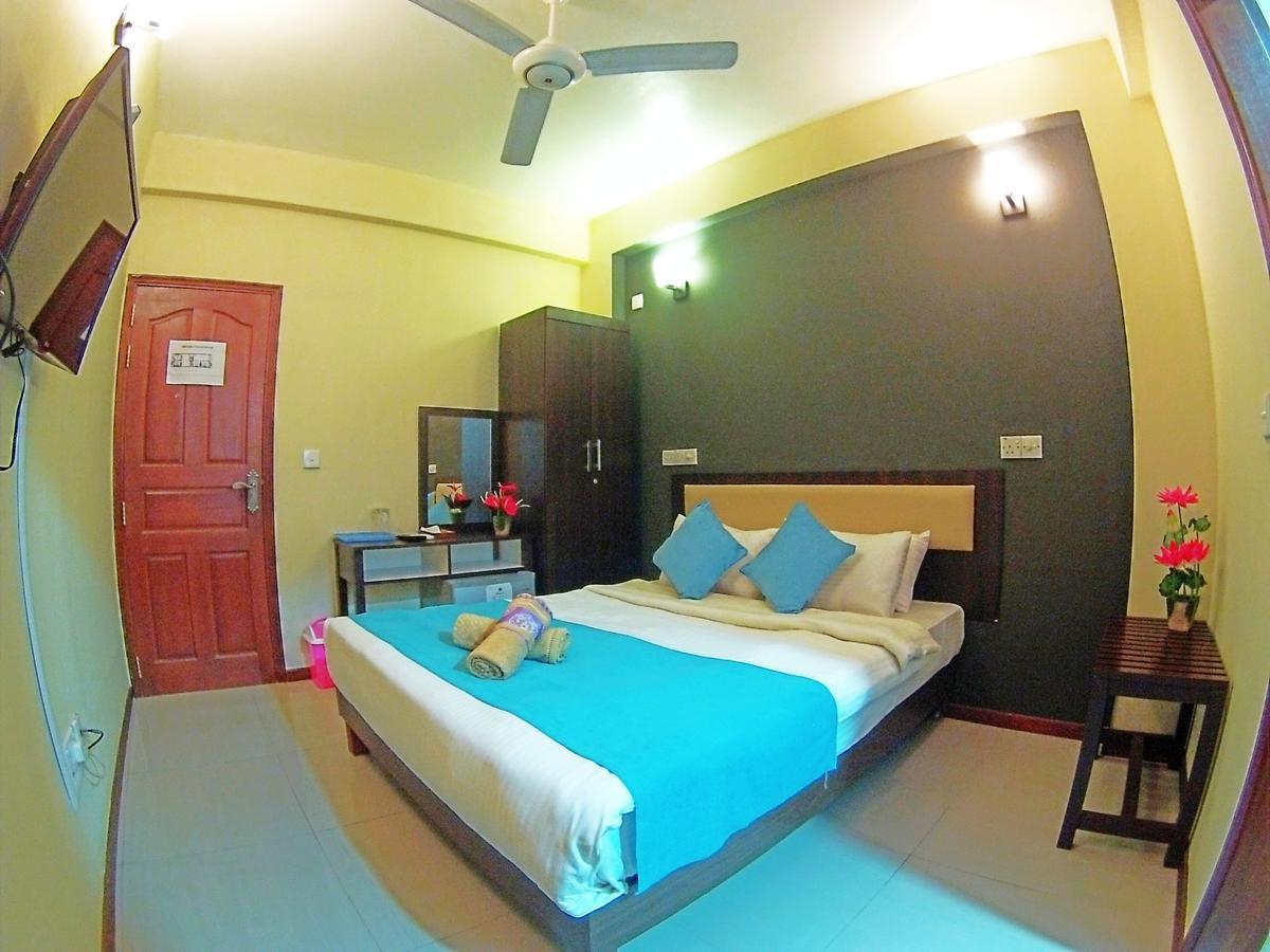 Seasunbeach Hotel Maldives Hulhumale Bagian luar foto
