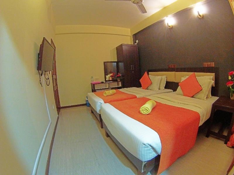 Seasunbeach Hotel Maldives Hulhumale Bagian luar foto
